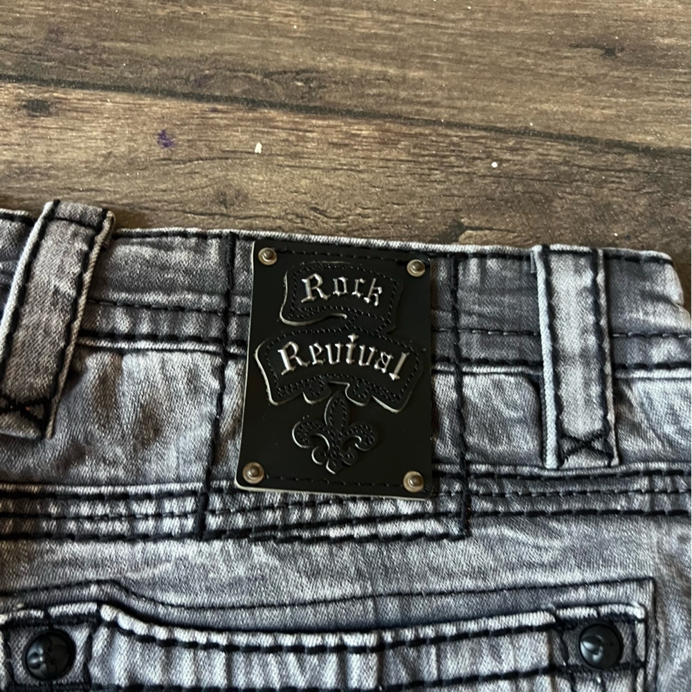 Rock Revival Men's Mike Biker Grey Wash Denim Jeans Size 38x32 - Picture 4 of 9